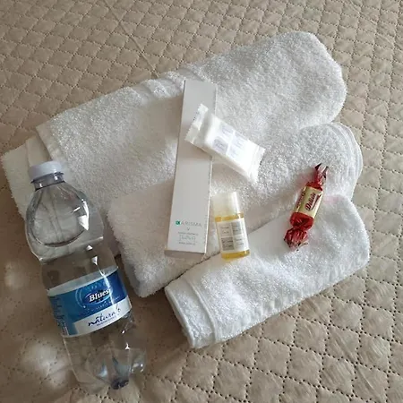 S. Elia Oda ve Kahvaltı 3*