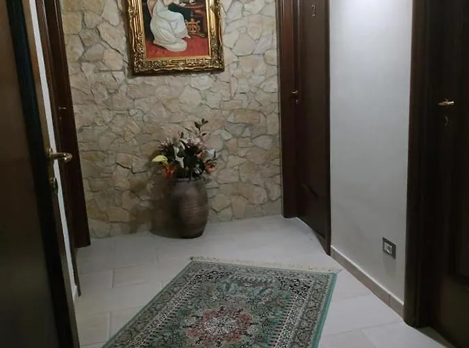 לינה וארוחת בוקר S. Elia 3*