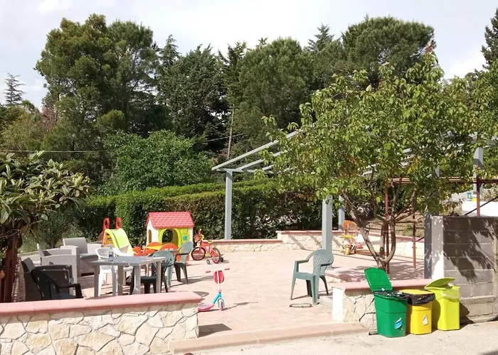 לינה וארוחת בוקר S. Elia 3*